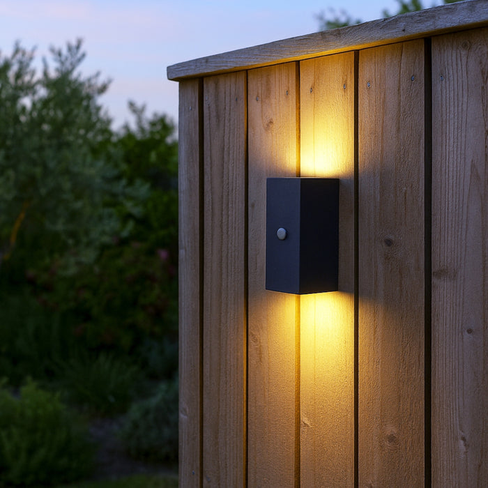 QAZQA Wandlamp zwart 2-lichts IP44 met bewegingssensor - Baleno