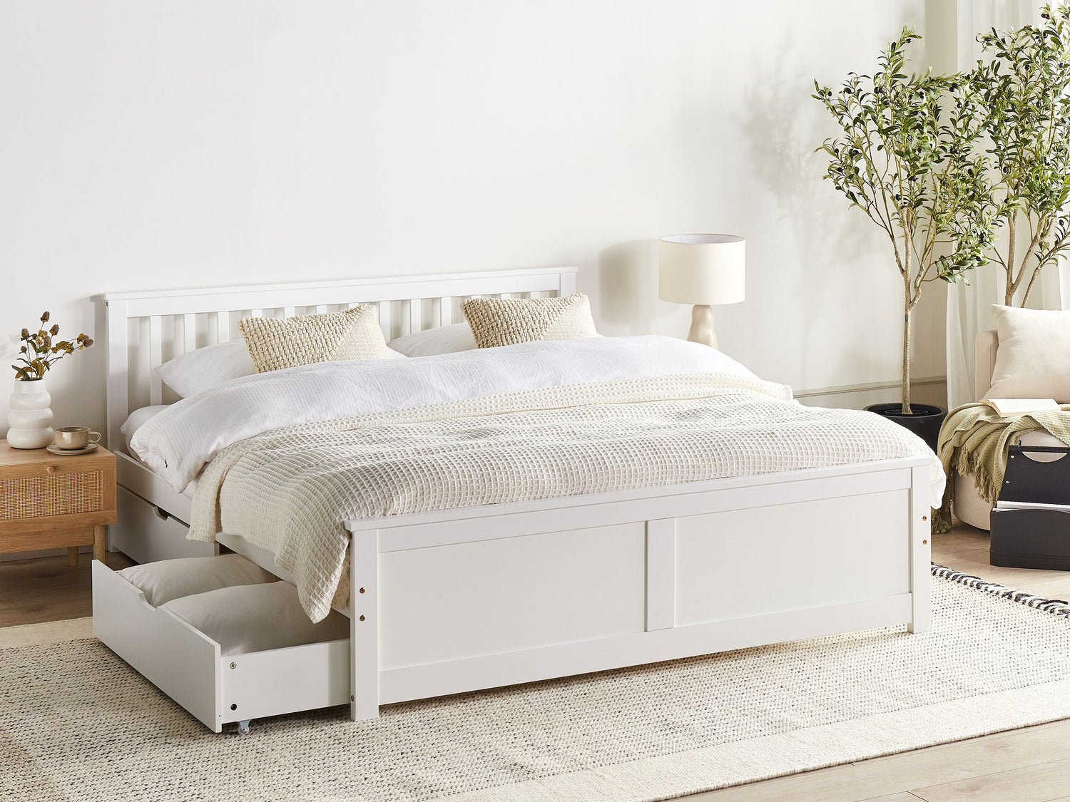 Beliani - OLENDON - Bed met 4 lades - Wit - 160 x 200 cm - Dennenhout