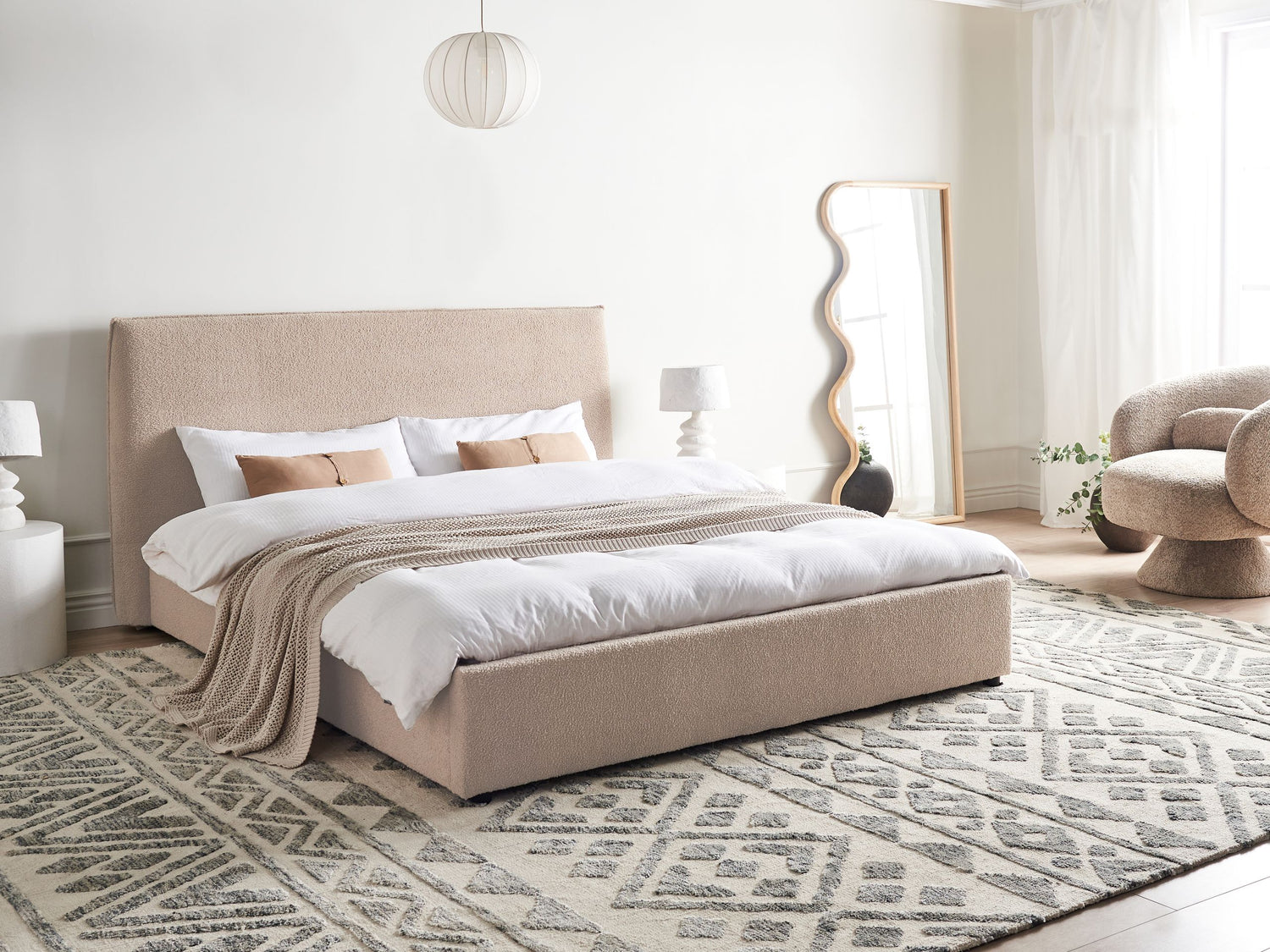 Beliani - LAVAUR - Tweepersoonsbed - Taupe - 160 x 200 cm - Bouclé