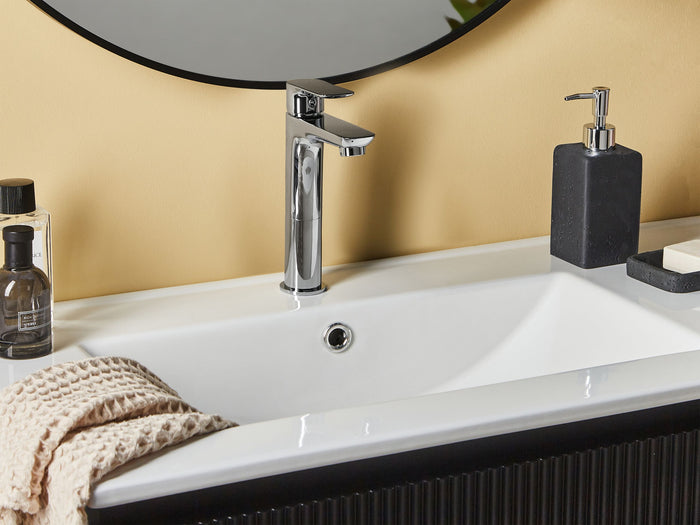 Beliani - CHIMBOTE - Wastafelkraan - Zilver - Messing