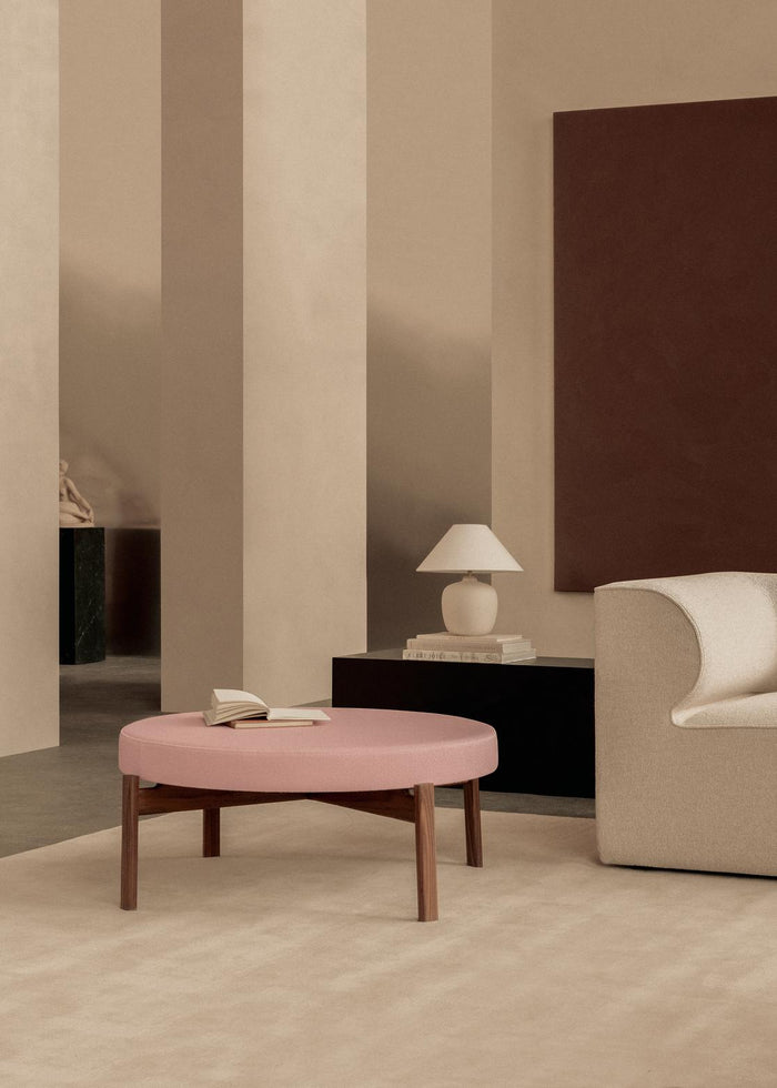 Audo Copenhagen Passage poef Ø99 walnoot Vidar Pink 0526