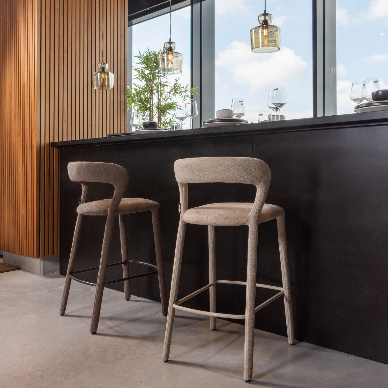 WOOOD Noble Barstoel - Geweven Stof - Zand - 95x48x52