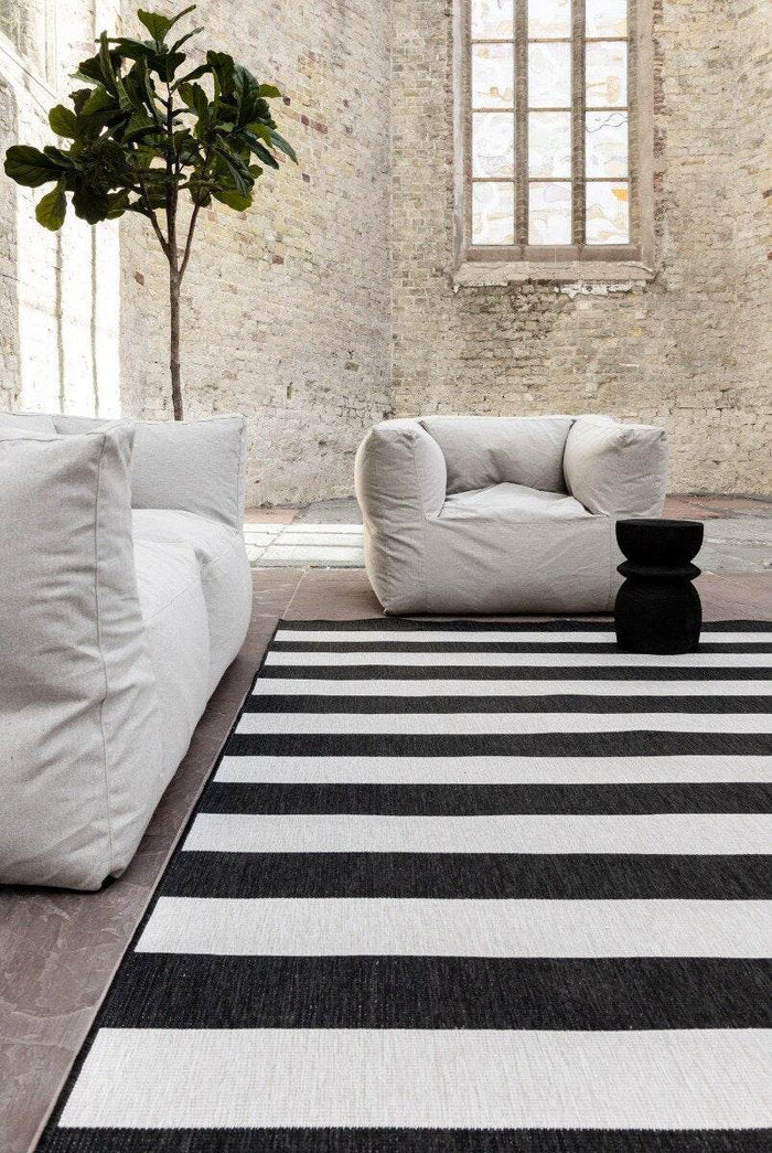 Eva Interior Buitenkleed Stripes zwart|wit dubbelzijdig - 160 x 230 cm