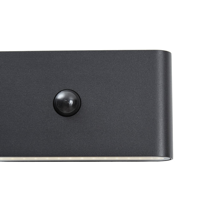 QAZQA Wandlamp zwart lux sensor magnetisch incl. LED oplaadbaar -