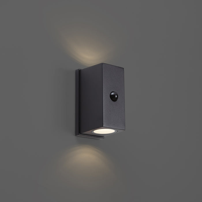 QAZQA Wandlamp zwart 4-stap sensor magnetisch incl. LED oplaadbaar -