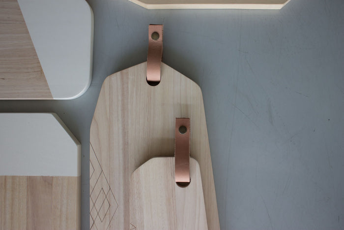 TAK Design - Snijplank Organic - Rubberhout met Leer - Tritic - L - TA