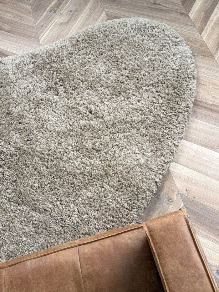 Organisch hoogpolig vloerkleed Pilo taupe polyester Interieur05
