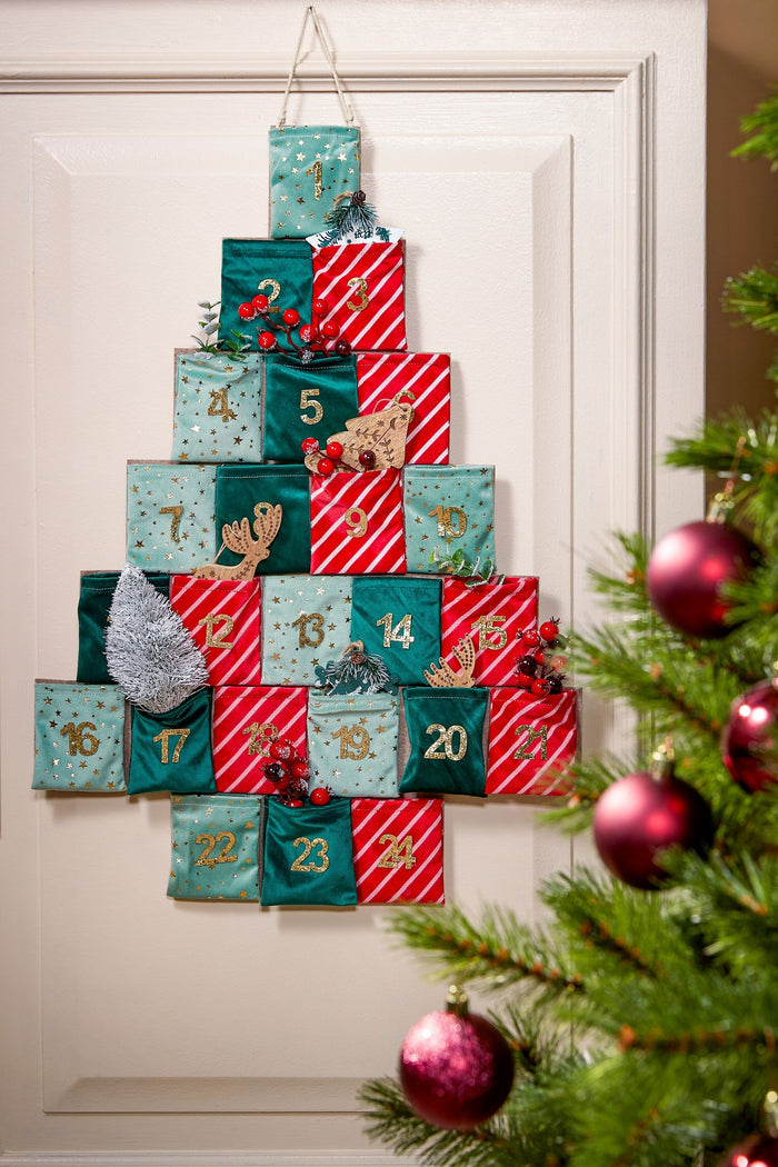 Mica Decorations Adventskalender - L72 x B1 x H51 cm - Groen, Rood
