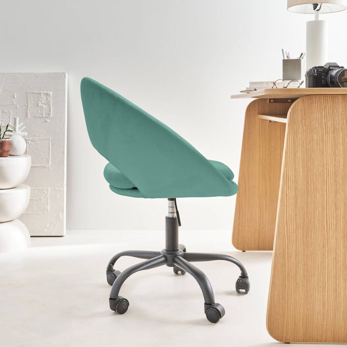 sweeek - Bureaustoel met velours bekleding en metalen wielen