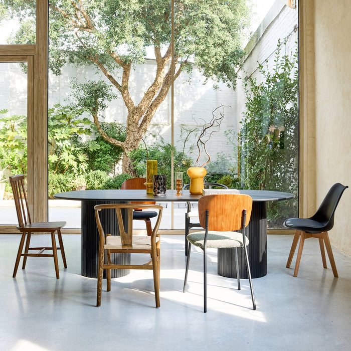 sweeek - Ovale eettafel rubberhout en eikenfineer 8 plaatsen