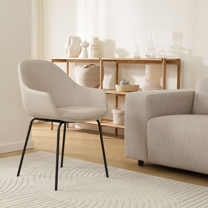 Nolon Nora-Mae Eetkamerstoel Beige - Armleuning - Zwarte Poten