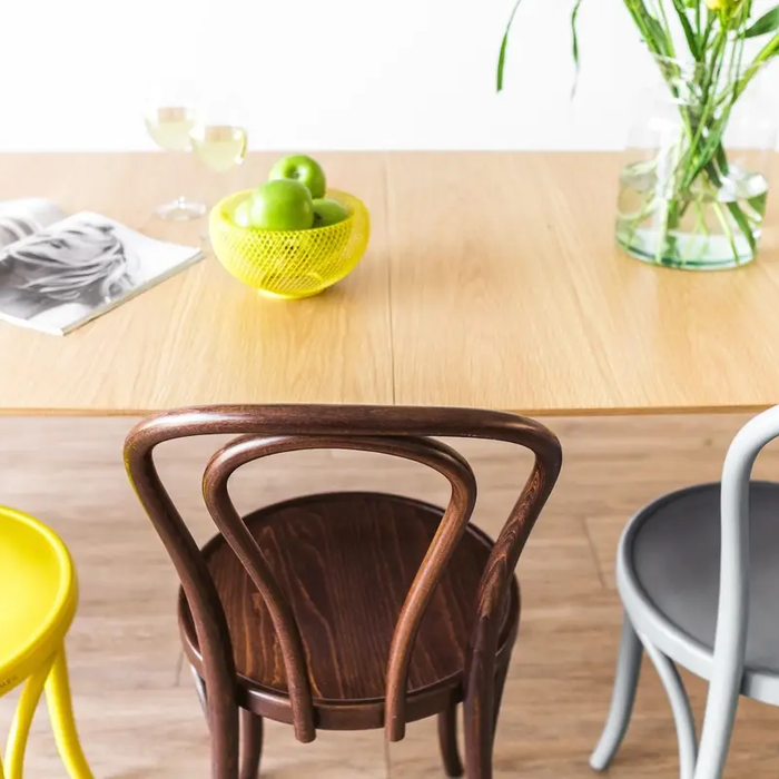 Fameg Vienna Thonet No.18 Houten Bistrostoel Walnoot