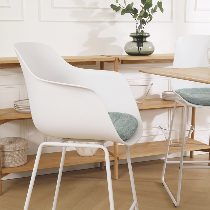 Nolon Nino-Liz Barkruk Wit - Zacht Groen Kussen - Wit Frame - 65 cm