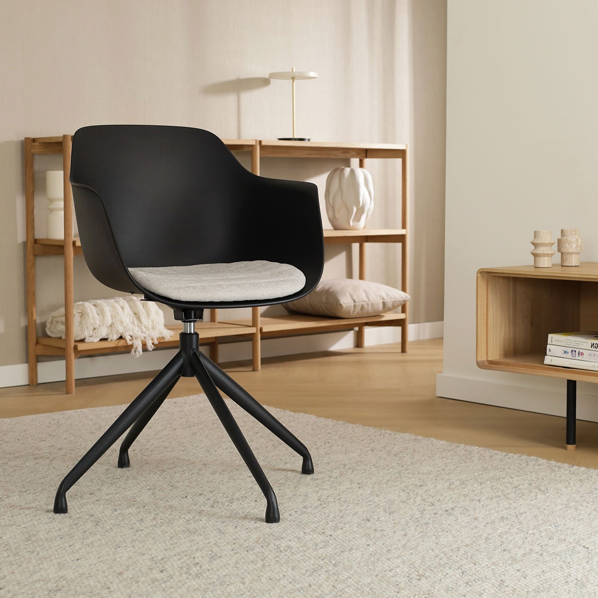 Nolon Nola-Liz Eetkamerstoel Zwart - Beige - Draaibaar - Zwart