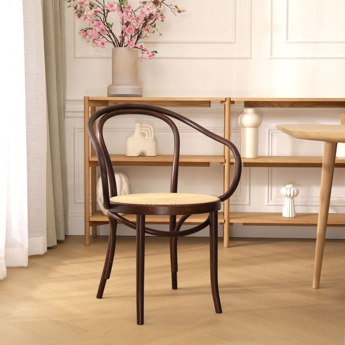 Fameg Venice No. 9 Eetkamerstoel Walnoot - Armleuning - Rotan Zitting