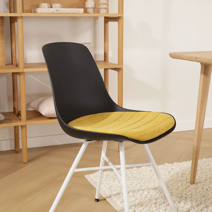 Nolon Noa-Liv Eetkamerstoel Zwart - Okergeel Kussen - Witte Poten
