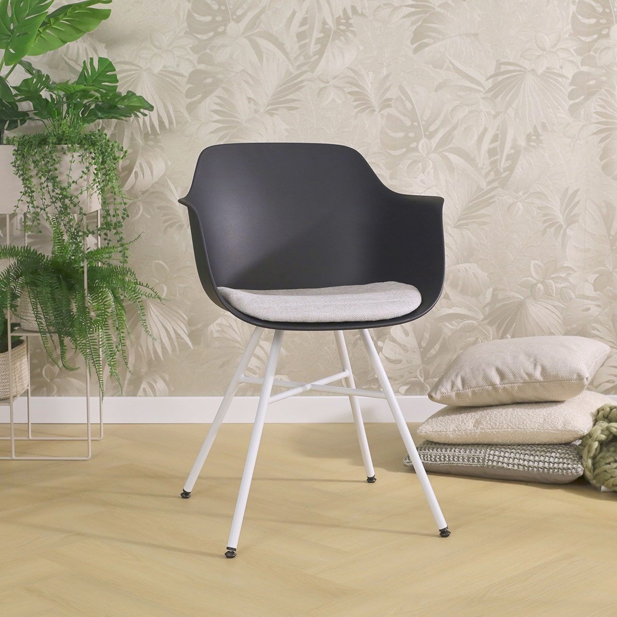 Nolon Noa-Liz Eetkamerstoel Zwart - Beige Kussen - Witte Poten