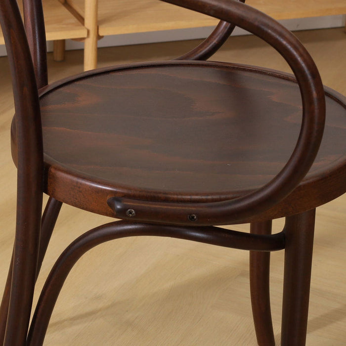 Fameg Venice No.9 Houten Eetkamerstoel Walnoot - Met Armleuning