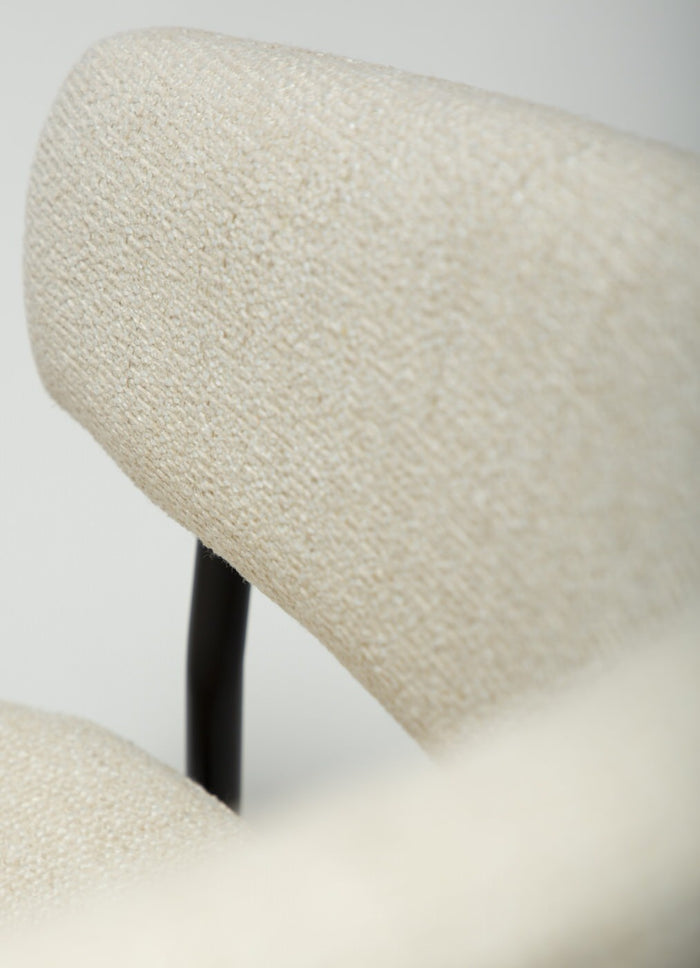 Dan-Form Reboot Beige Bouclé Armstoel set van 2