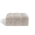 Fluwelen poef in beige chenille