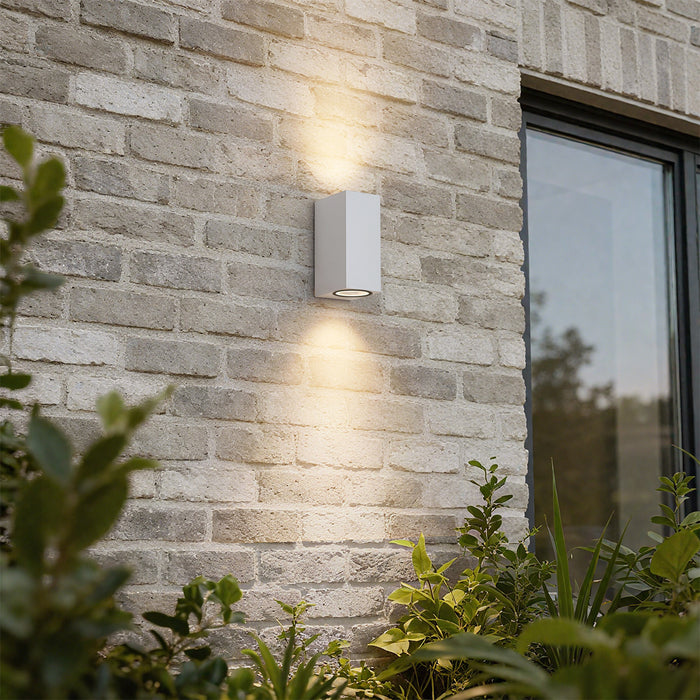 QAZQA Moderne buiten wandlamp wit kunststof 2-lichts - Baleno