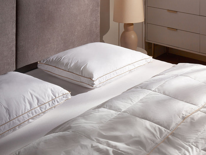 Beliani-ETNA-Hoofdkussen 3 vakken-Wit-50 x 60 cm-Hoog-Eendenveren