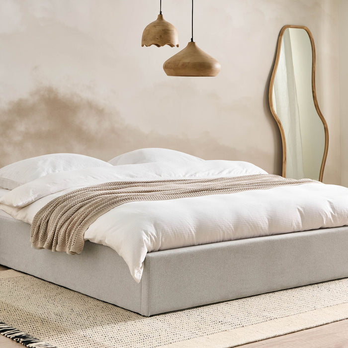 Beliani-DINAN-Tweepersoonsbed-Lichtgrijs-180 x 200 cm-Polyester