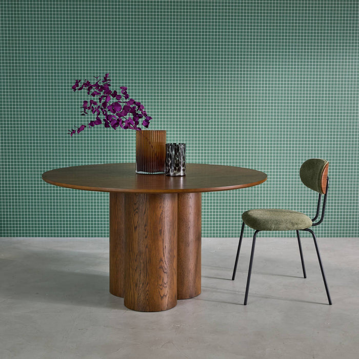 sweeek - Ronde eettafel van rubberhout en eikenfineer voor 4 personen