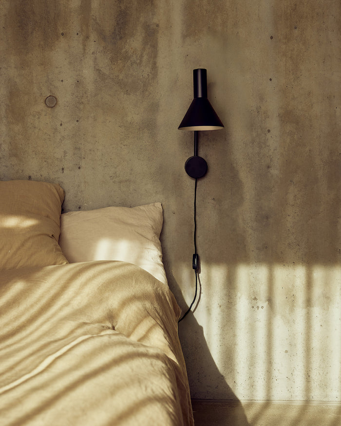 Frandsen Lyss wandlamp zwart