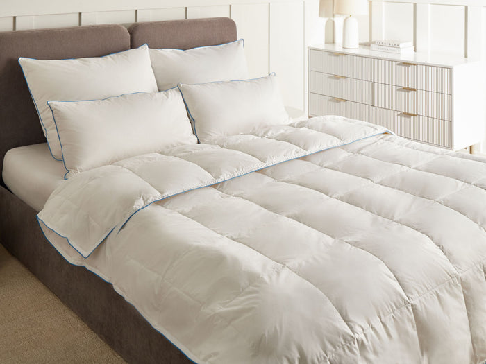 Beliani-CERVINO-Dekbed licht warm-Wit-150 x 200 cm-Eendendons