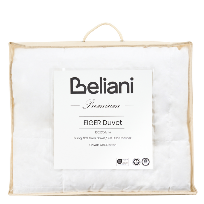 Beliani - EIGER - Dekbed medium warm - Wit - 150 x 200 cm - Eendendons