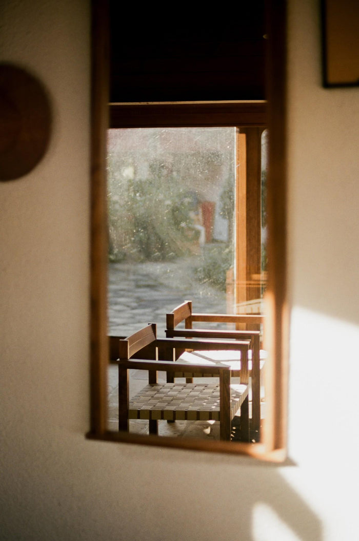 Symmetry fauteuil Honey Ash Wood | Oat Fabric