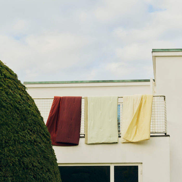 HAY Air Quilt Plaid 140 x 200 cm - Iron Red