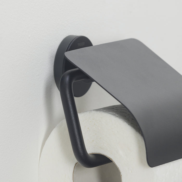 Tiger Urban Toiletrolhouder met Klep - Zwart