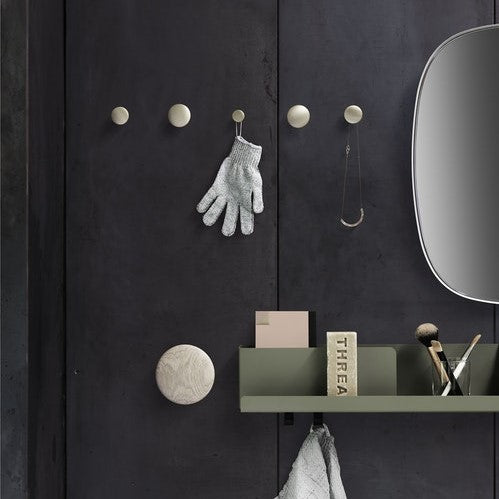 Muuto The Dots Metal Wandhaken Set van 5