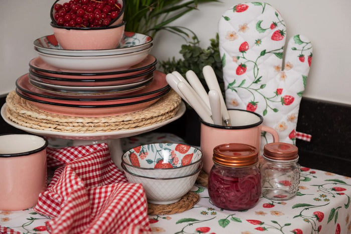 Clayre & Eef Ovenwant 18x30 cm Wit Rood Katoen Aardbeien