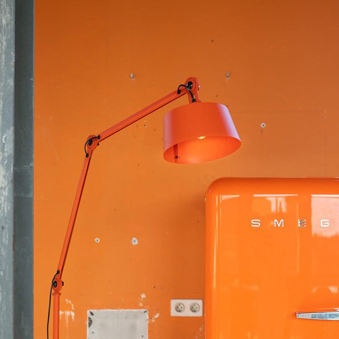 Tonone Bolt 2 Arm Long vloerlamp Smokey Black