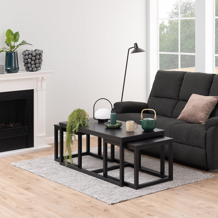 by fonQ  Polly Salontafel