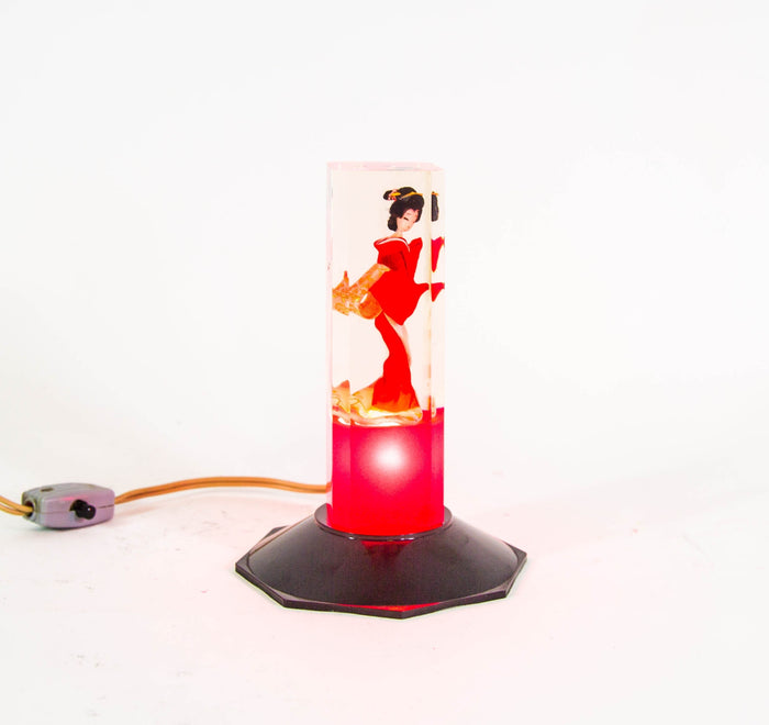 Reliving Japanese Geisha Lamp
