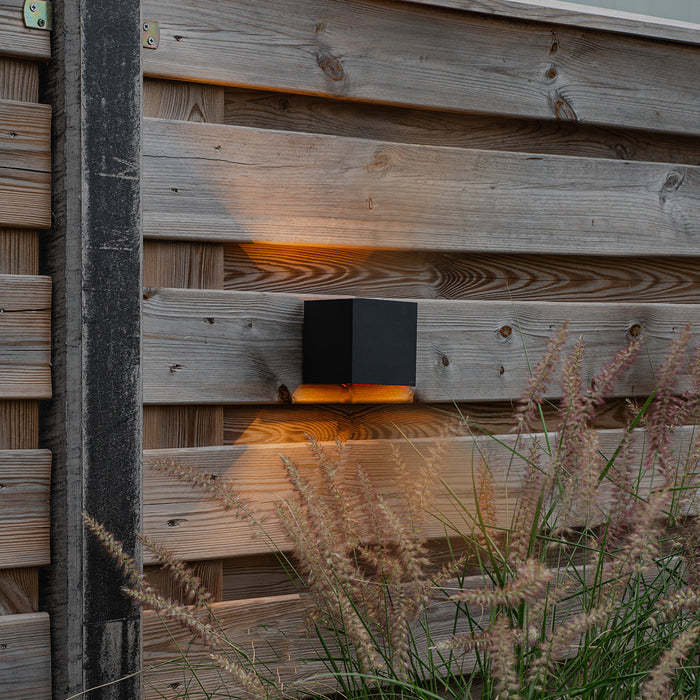 QAZQA Buiten wandlamp zwart met goud incl. LED 2-lichts IP54 - Edwin