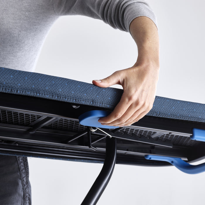 Joseph Joseph Glide Plus Strijkplank - Zwart / Blauw