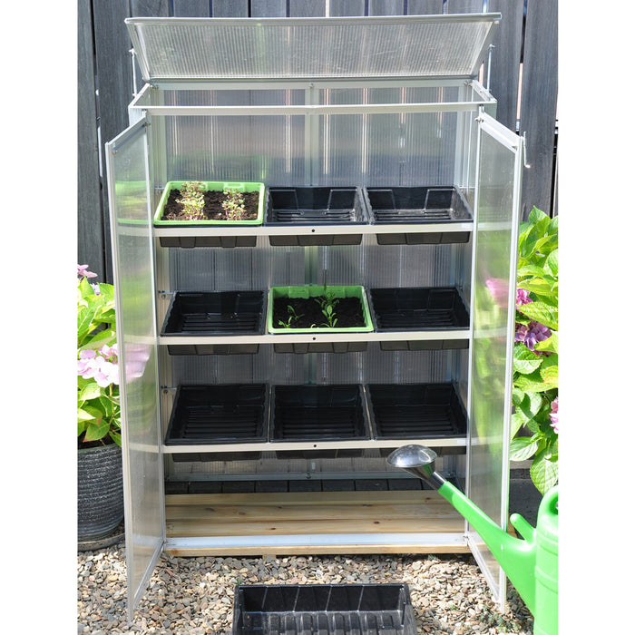 Royal Well Grow Station