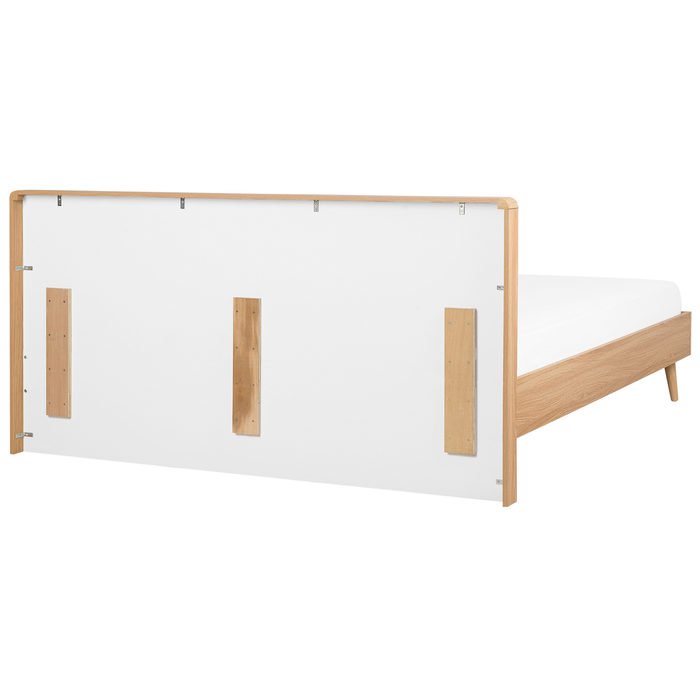 Beliani - SERRIS - Bed - Lichte houtkleur - 180 x 200 cm - MDF