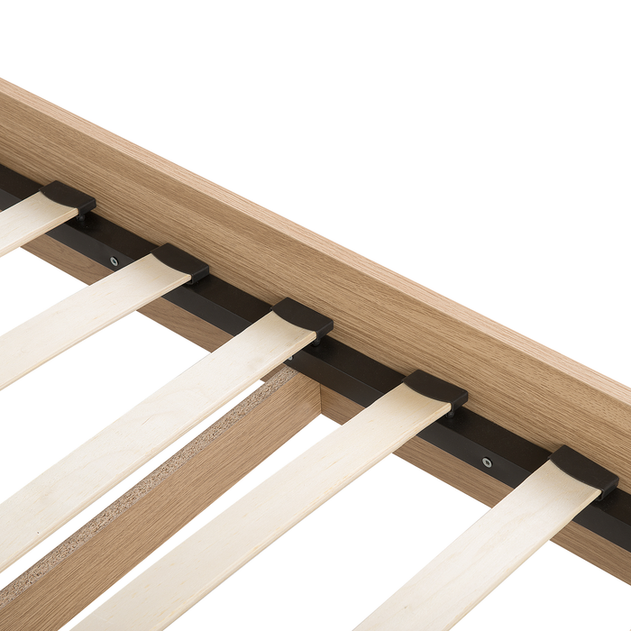 Beliani - SERRIS - Bed - Lichte houtkleur - 180 x 200 cm - MDF