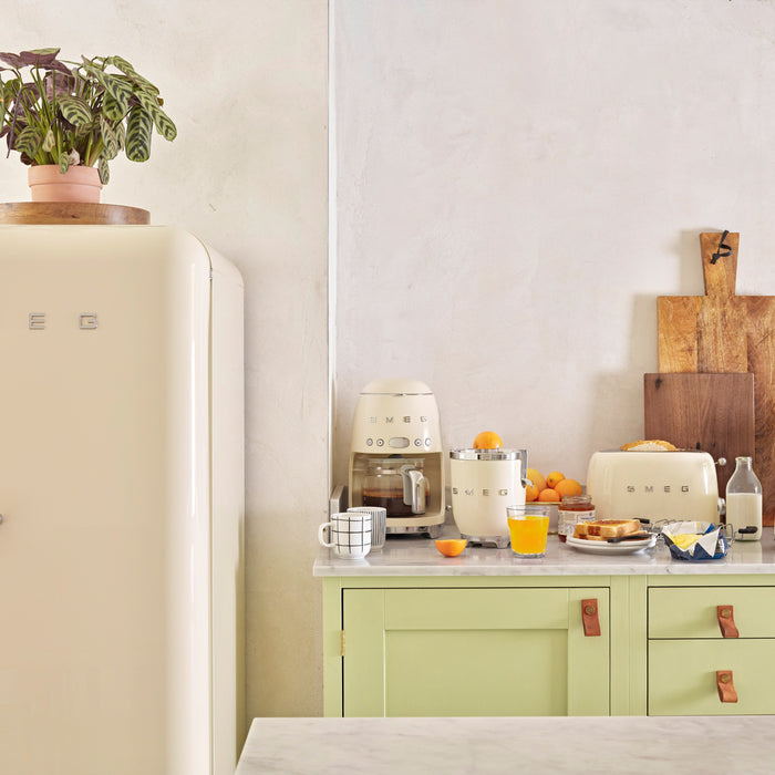 Smeg KLF04CREU Variabele Waterkoker - 1,7 L