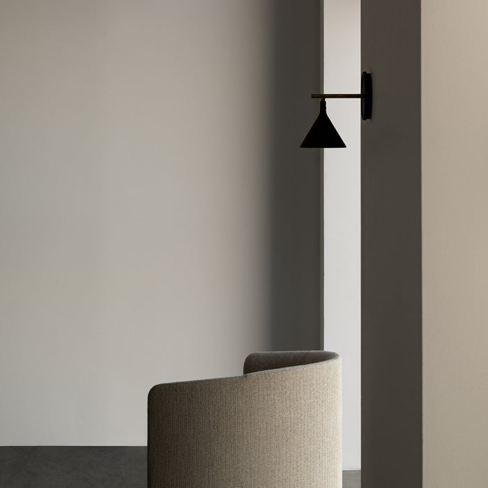 Menu Cast Sconce Wandlamp