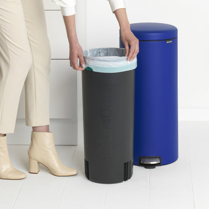Brabantia NewIcon Pedaalemmer 30 L- Mineral Powerful Blue