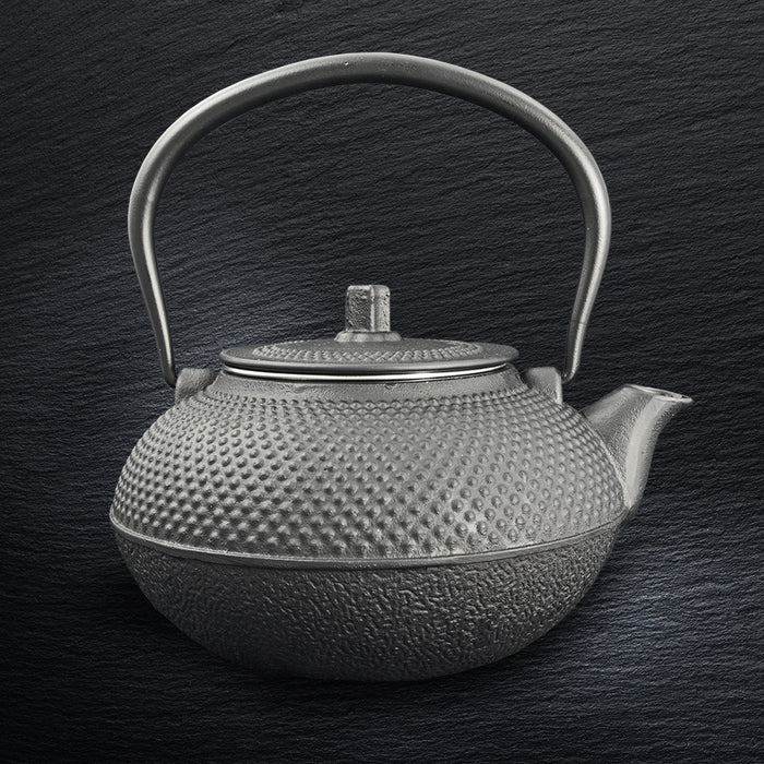 SakuraTea - Theepot - Gietijzer - 1.5L - Zwart Gehamerd -