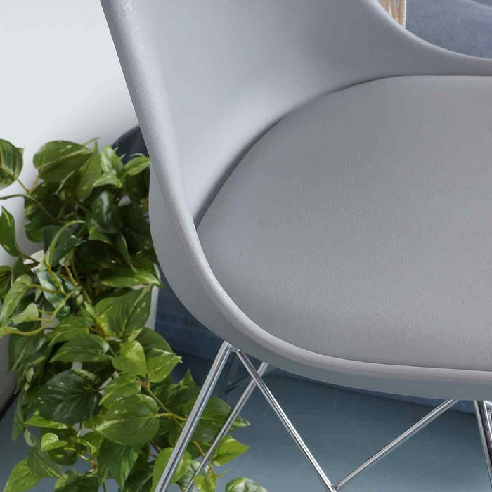 Essence Metal eetkamerstoel lichtgrijs - chroom onderstel