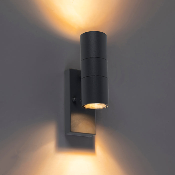 QAZQA Buiten wandlamp donkergrijs 2-lichts met schemersensor - Duo